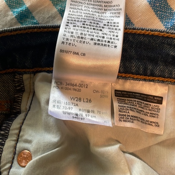 Levi’s wedgie - Picture 6 of 7